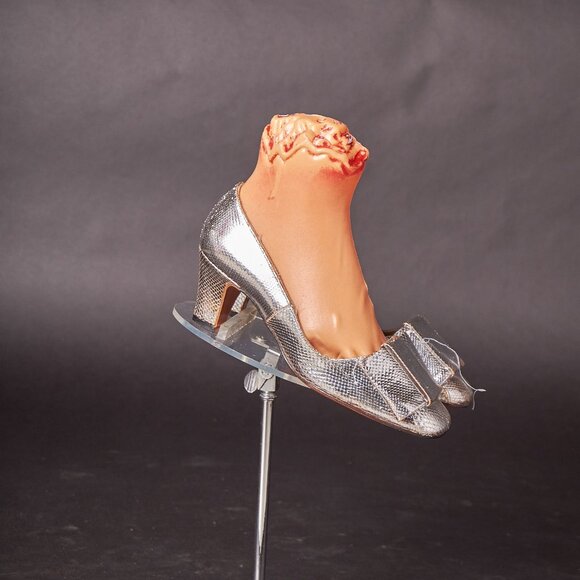 1960s Sliver Faux Skin Mod Pumps Heels Shoes - Picture 12 of 16
